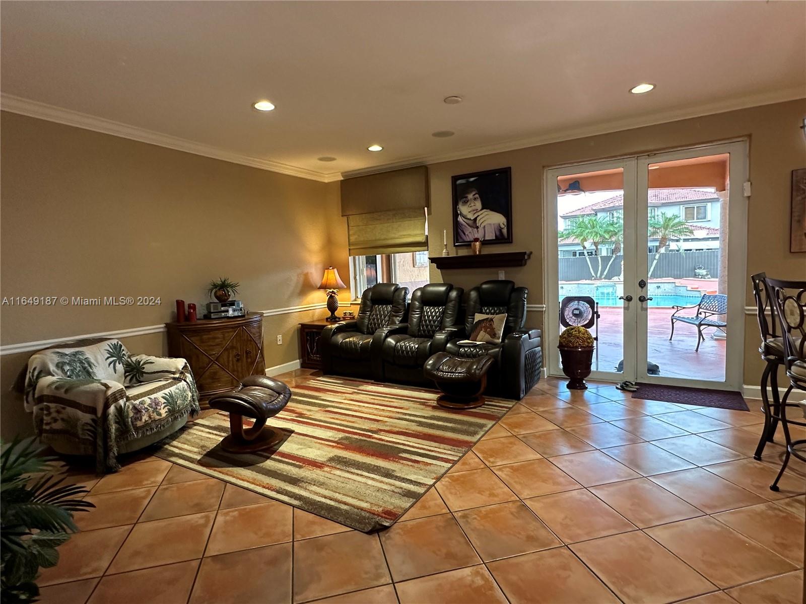 CRESTVIEW LAKES - Residential