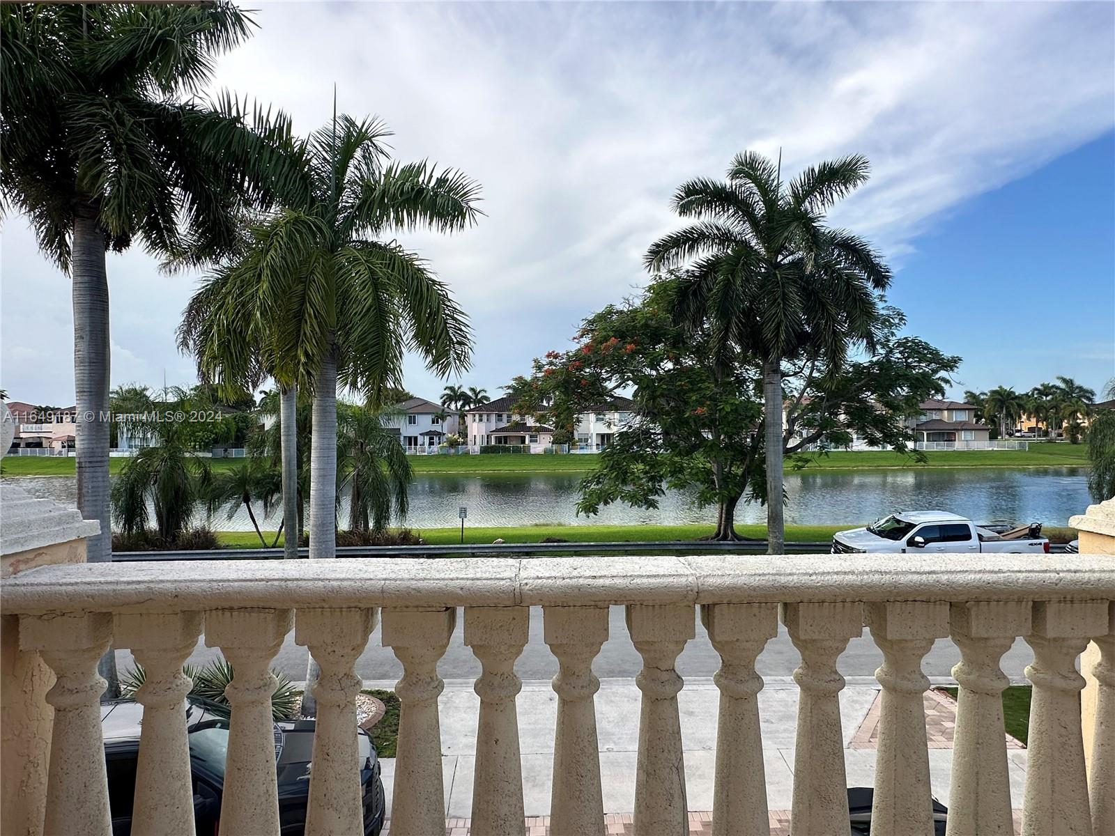 CRESTVIEW LAKES - Residential