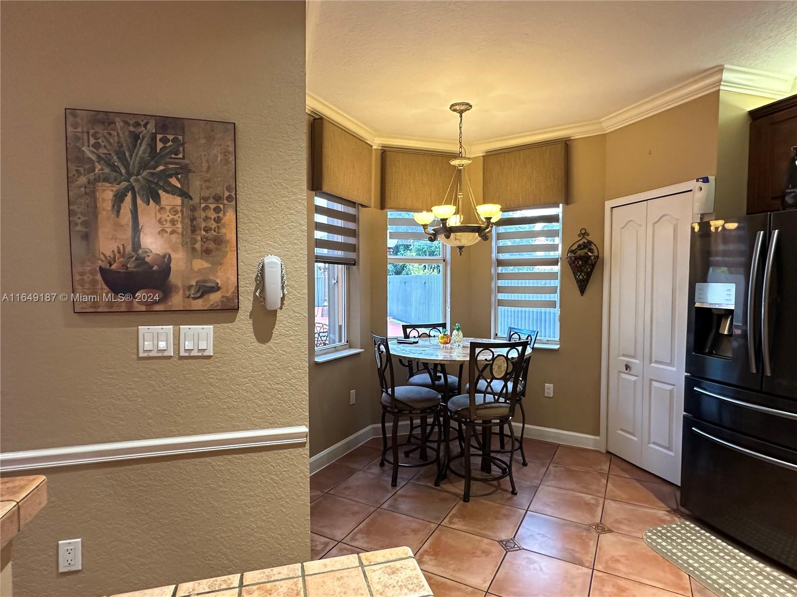 CRESTVIEW LAKES - Residential
