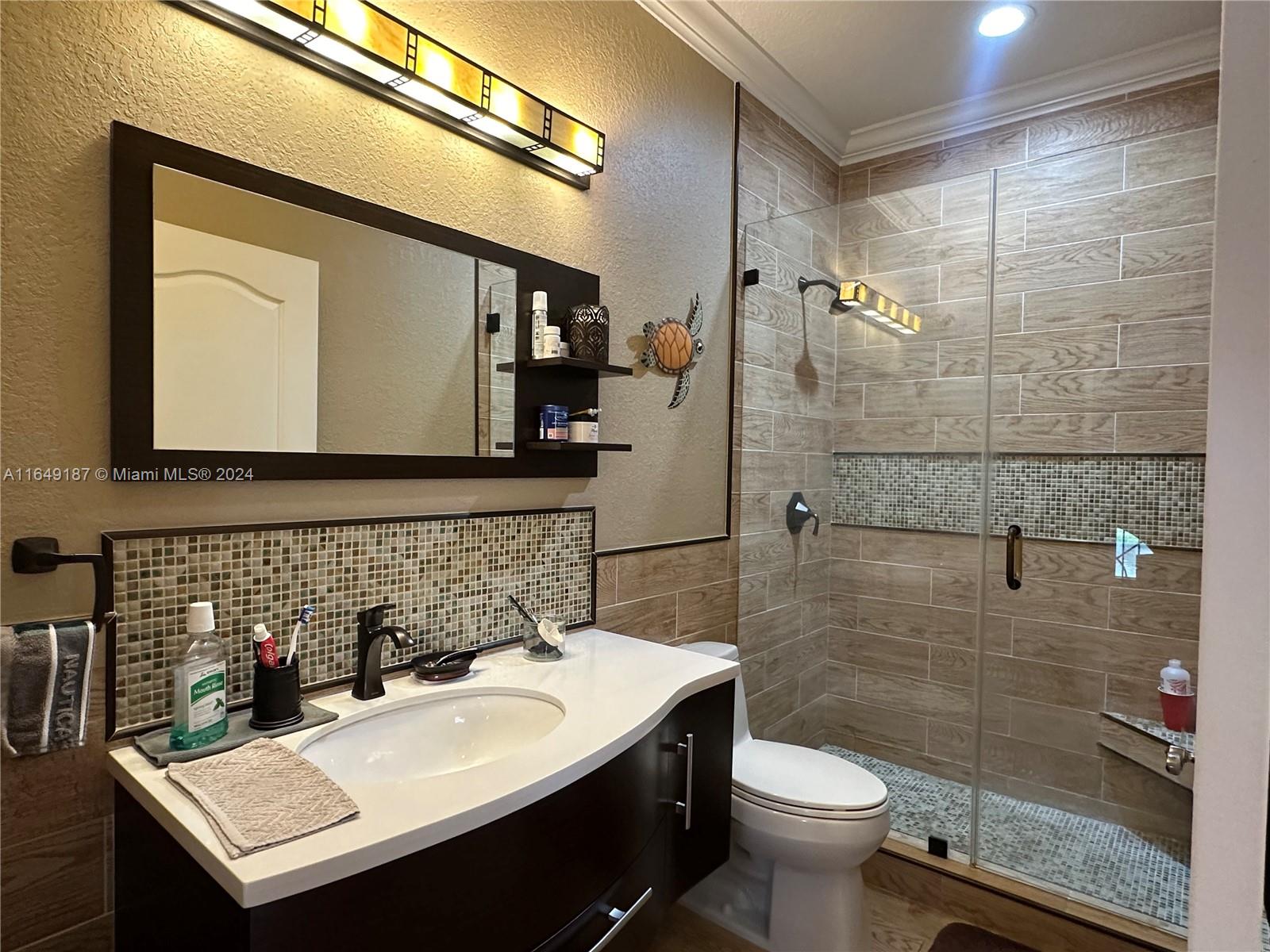 CRESTVIEW LAKES - Residential