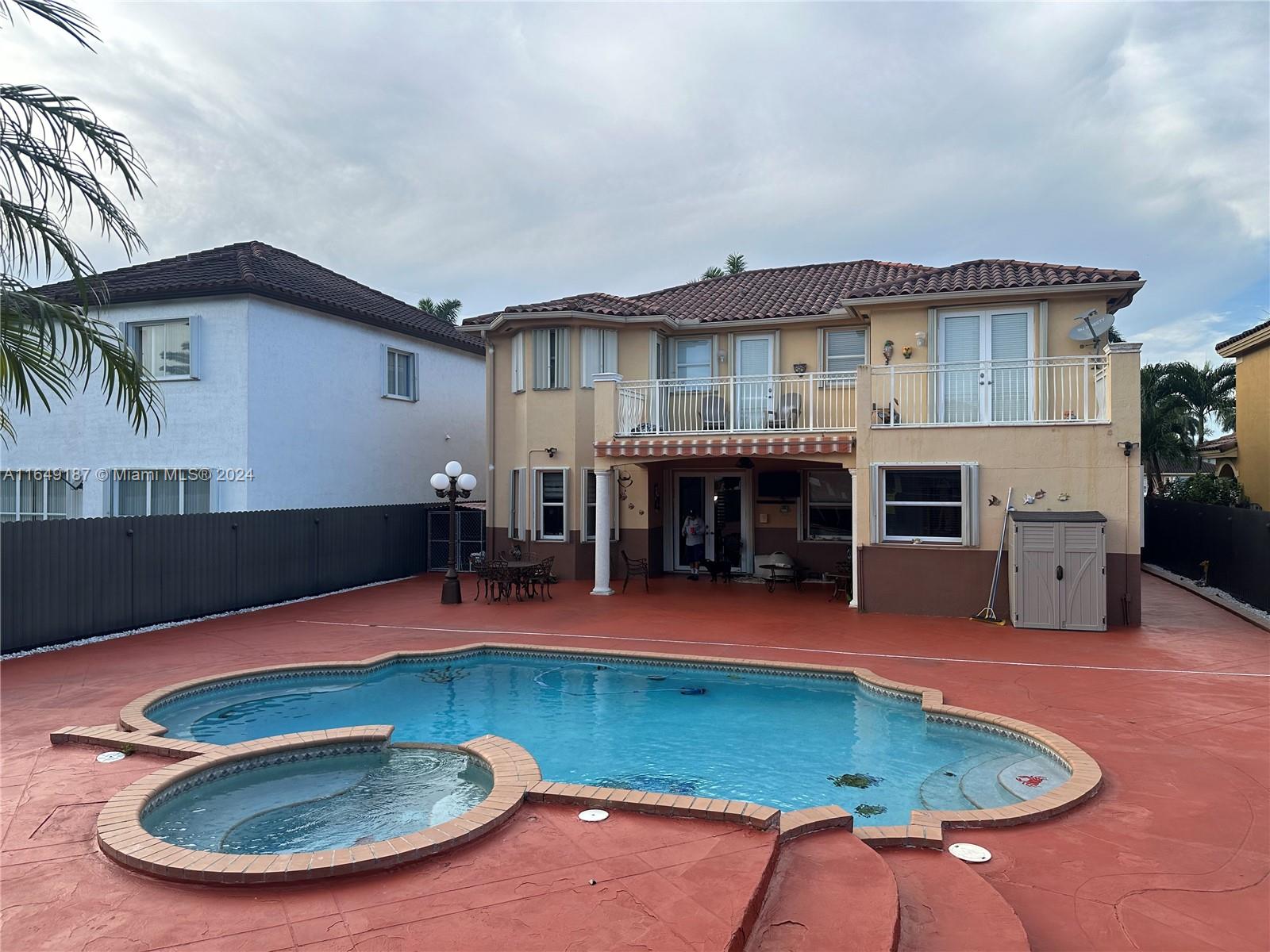 CRESTVIEW LAKES - Residential