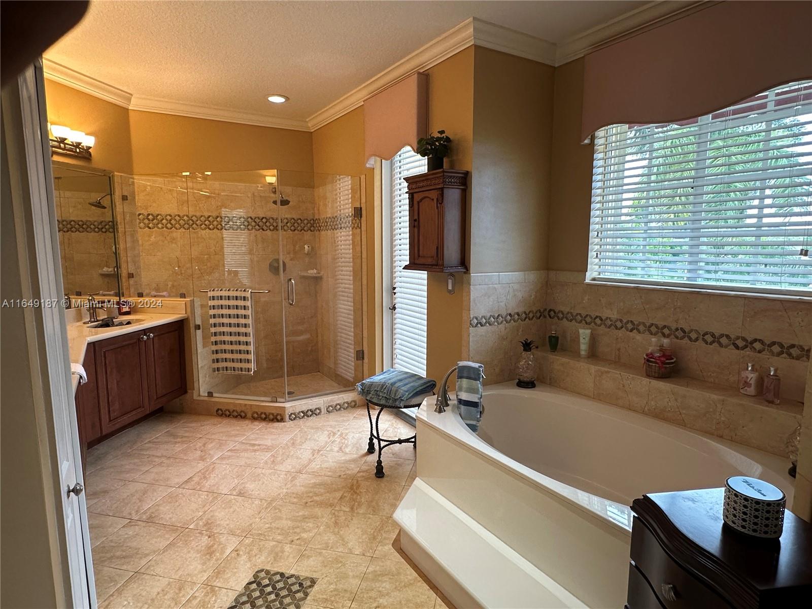 CRESTVIEW LAKES - Residential