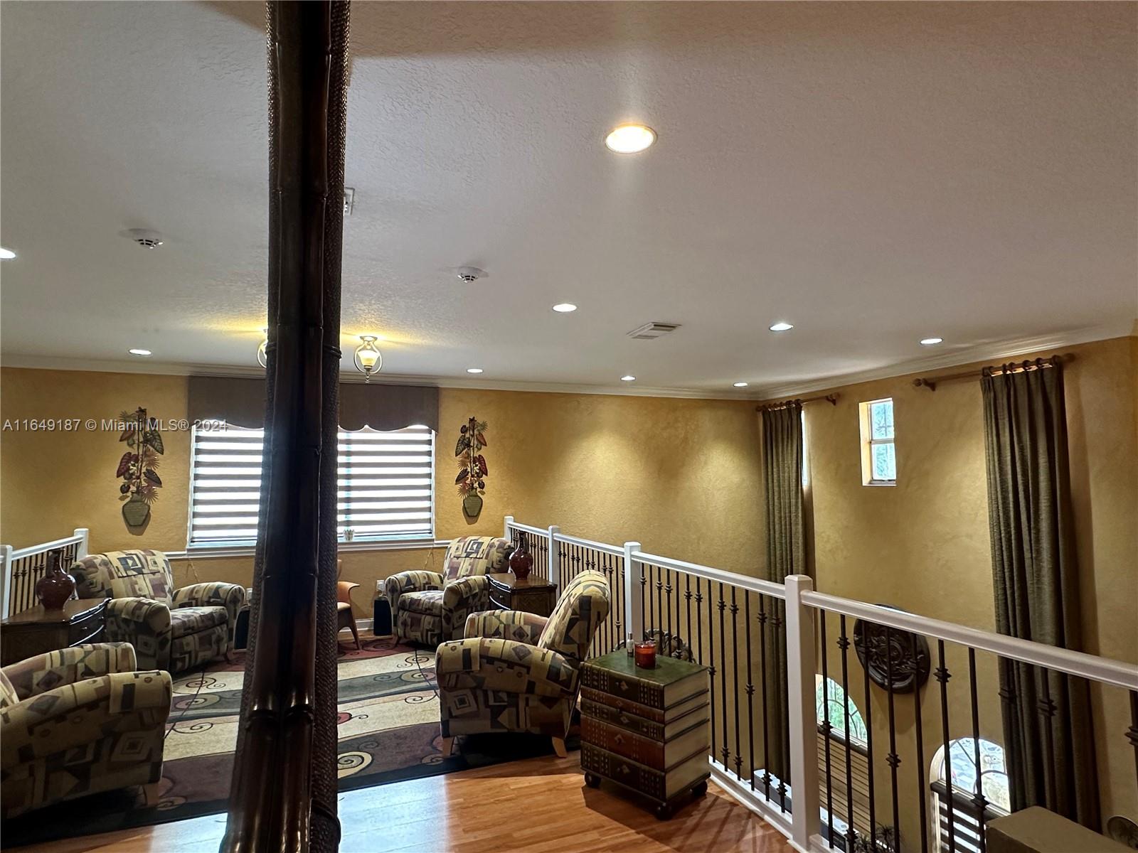 CRESTVIEW LAKES - Residential
