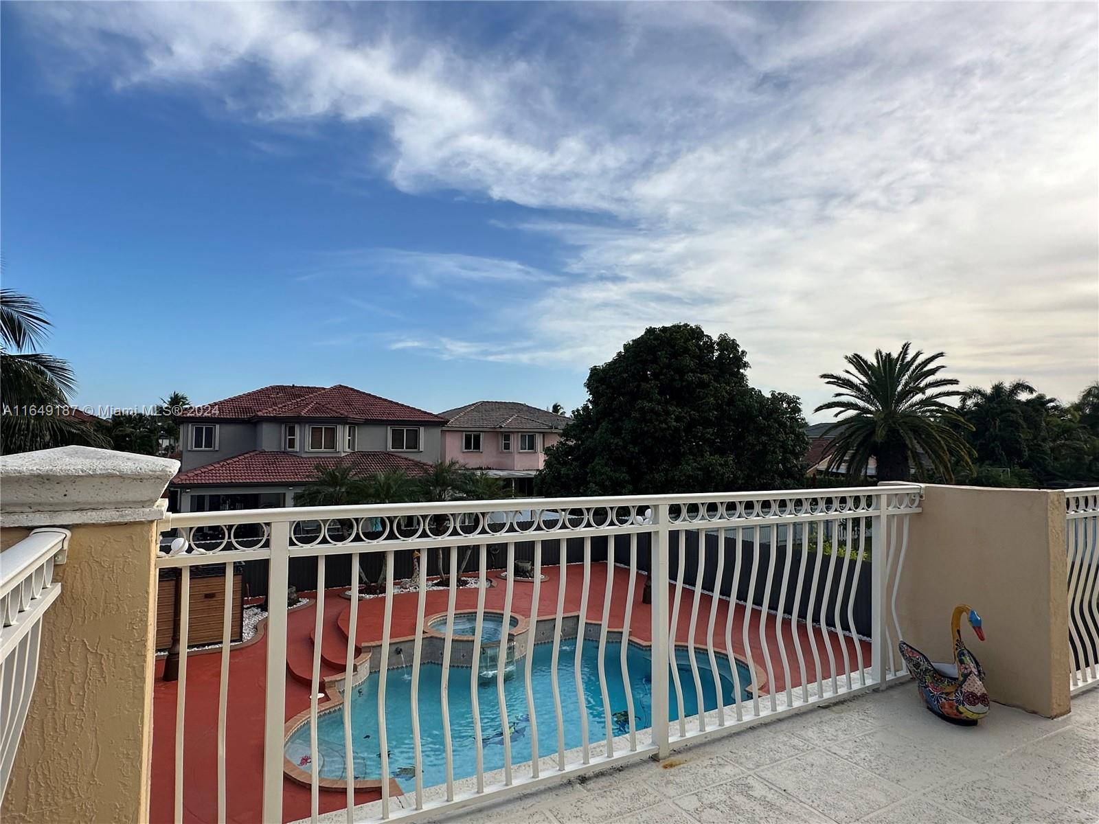 CRESTVIEW LAKES - Residential