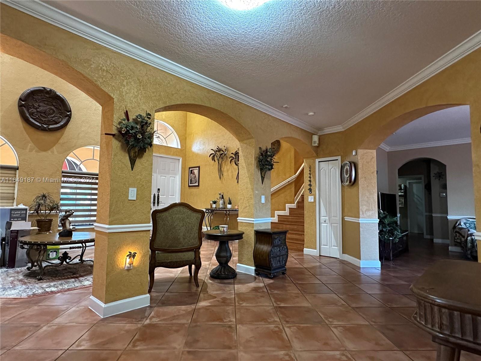 CRESTVIEW LAKES - Residential