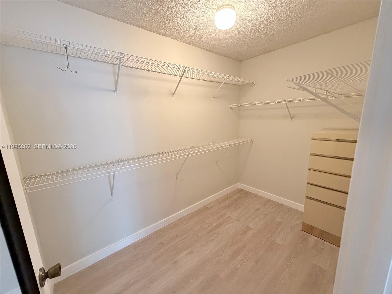 HOLLYWOOD PARC CONDOMINIU - Residential Lease