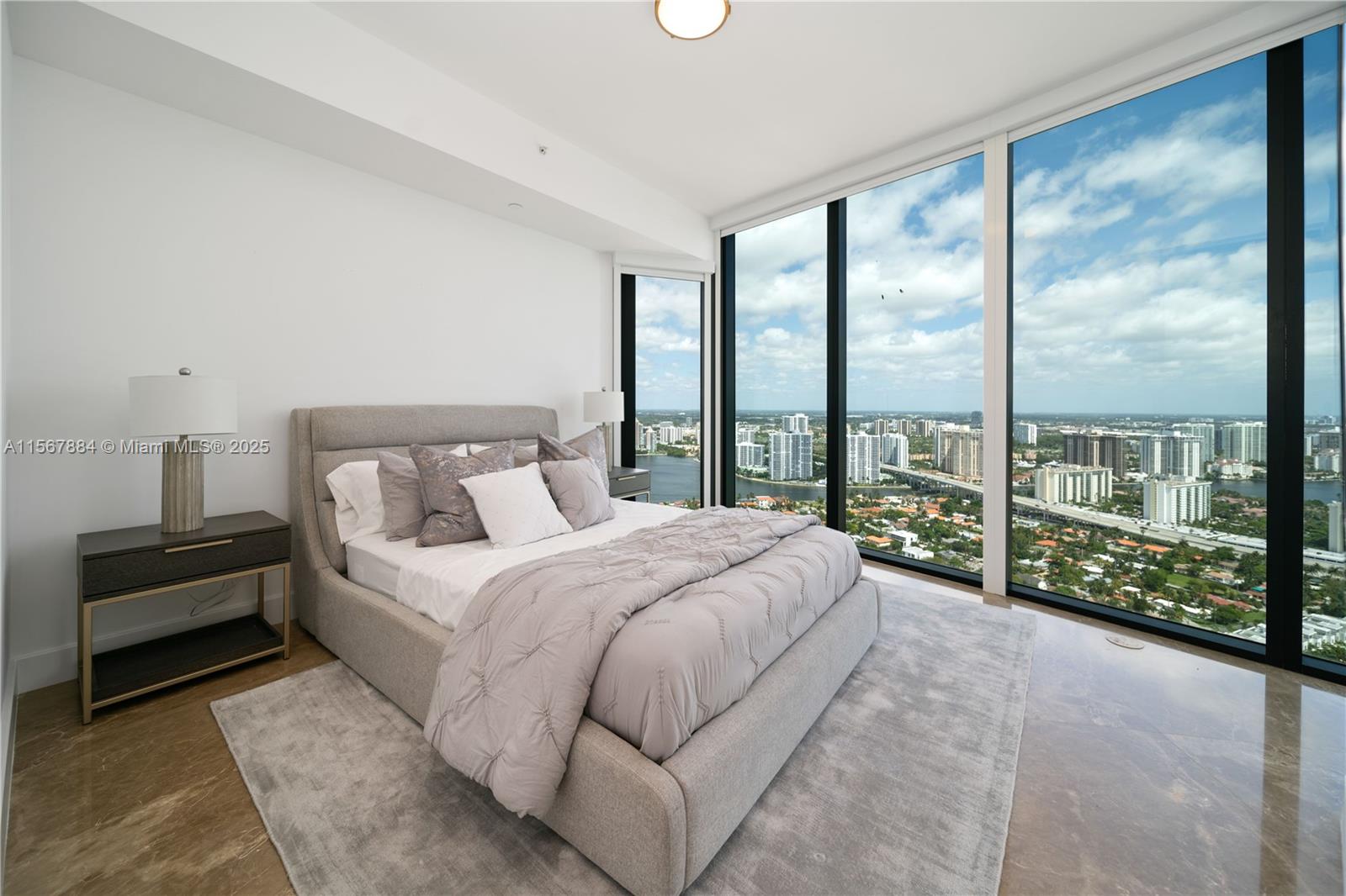 18555 COLLINS AVENUE COND - Residential