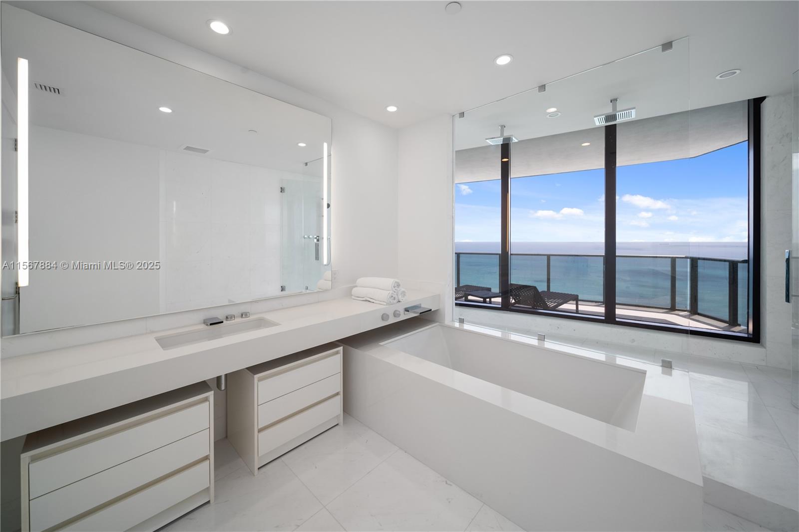 18555 COLLINS AVENUE COND - Residential