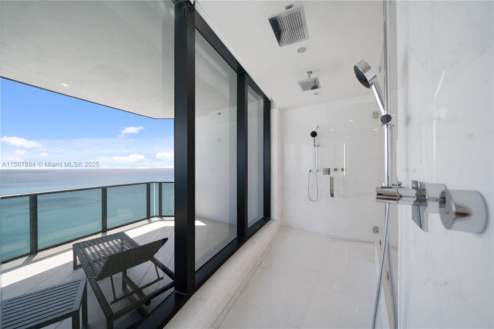 18555 COLLINS AVENUE COND - Residential