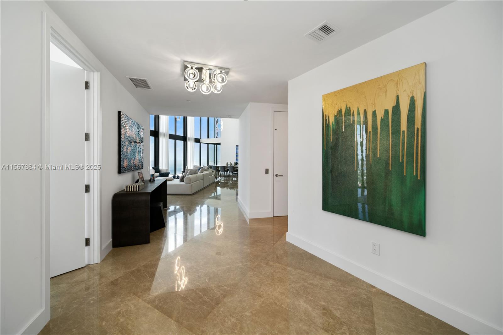 18555 COLLINS AVENUE COND - Residential