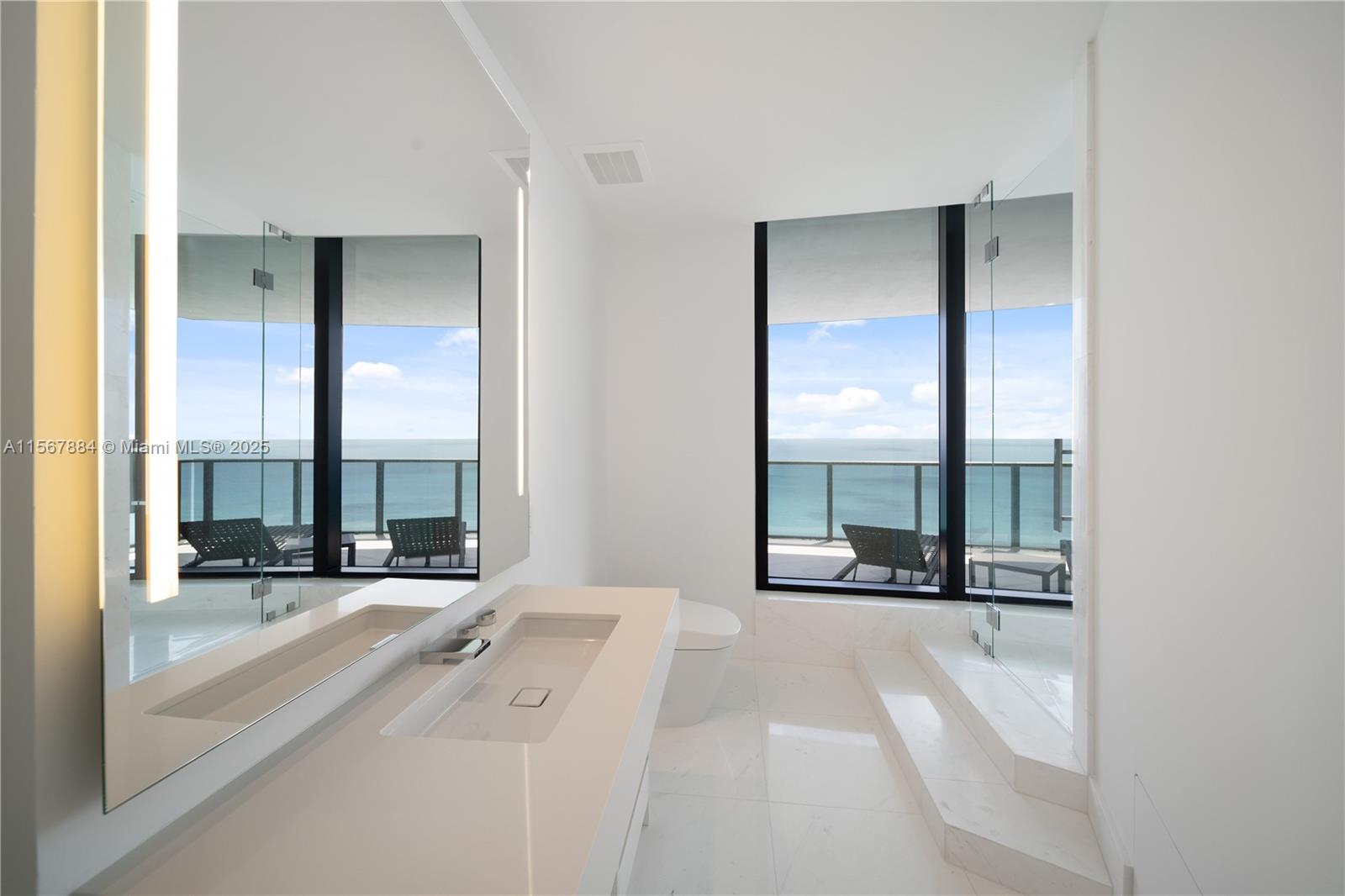 18555 COLLINS AVENUE COND - Residential