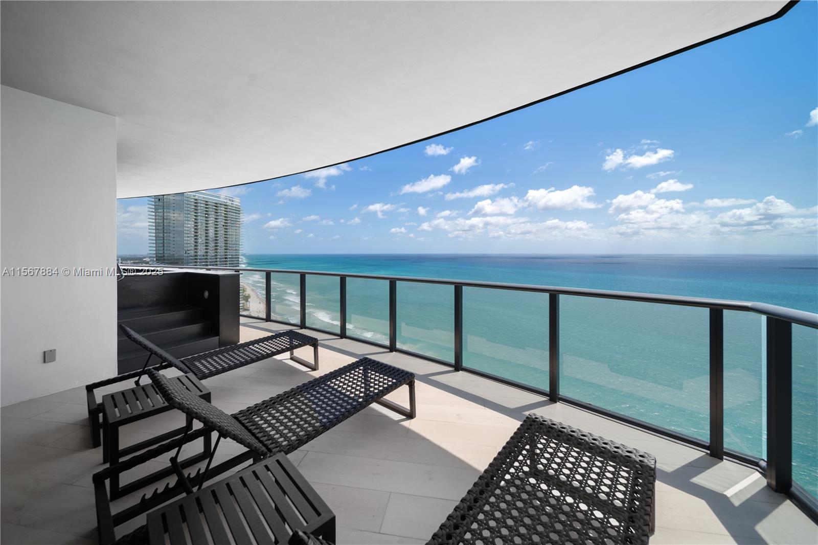 18555 COLLINS AVENUE COND - Residential