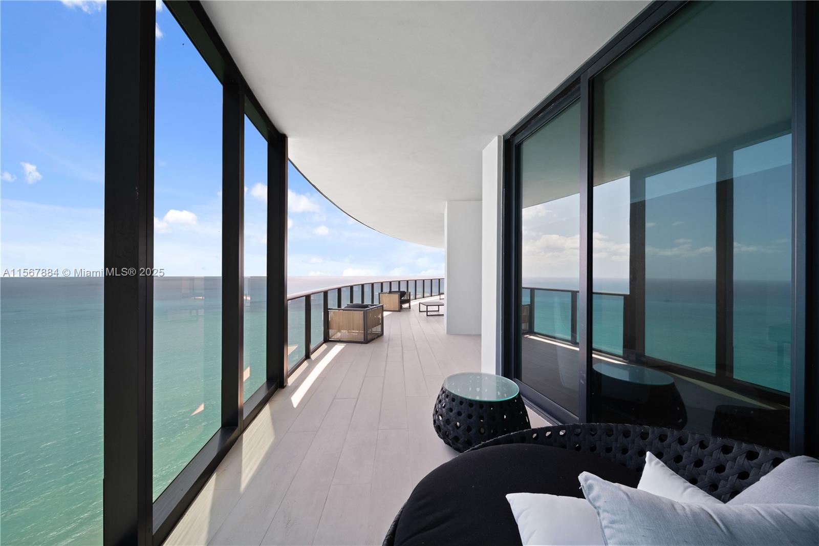 18555 COLLINS AVENUE COND - Residential