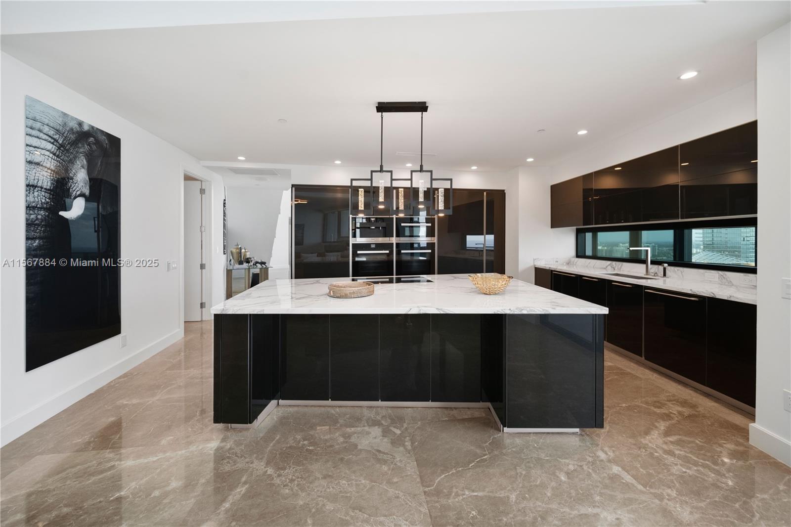 18555 COLLINS AVENUE COND - Residential