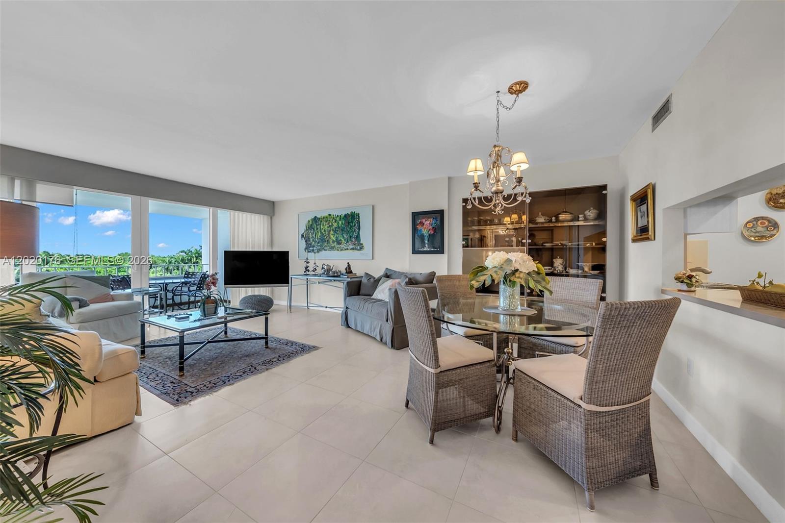 199 Ocean Lane Dr 512, Key Biscayne, FL, 33149/$1,150,000 3 199 Ocean Lane Dr 512