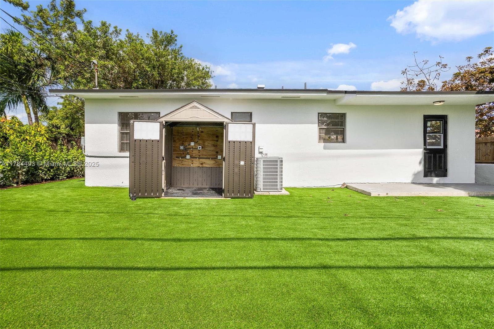 CORAL PL REV - Residential Lease