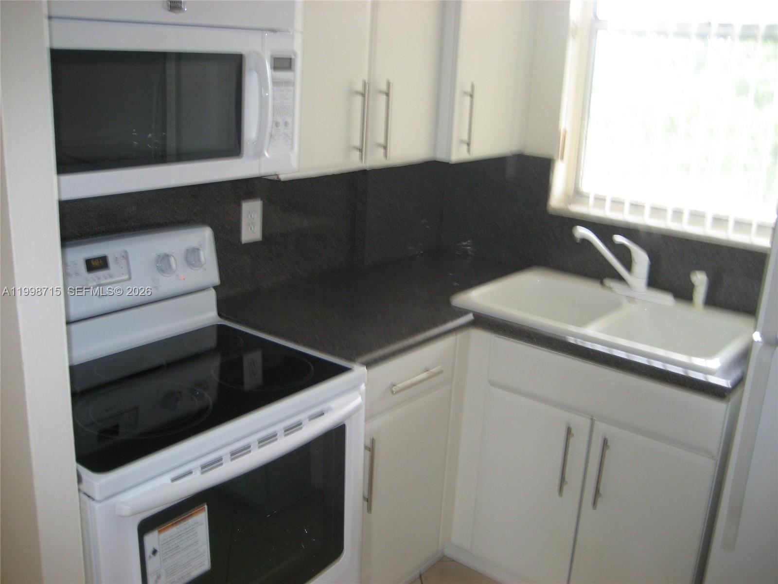 1801 S Treasure Dr 409