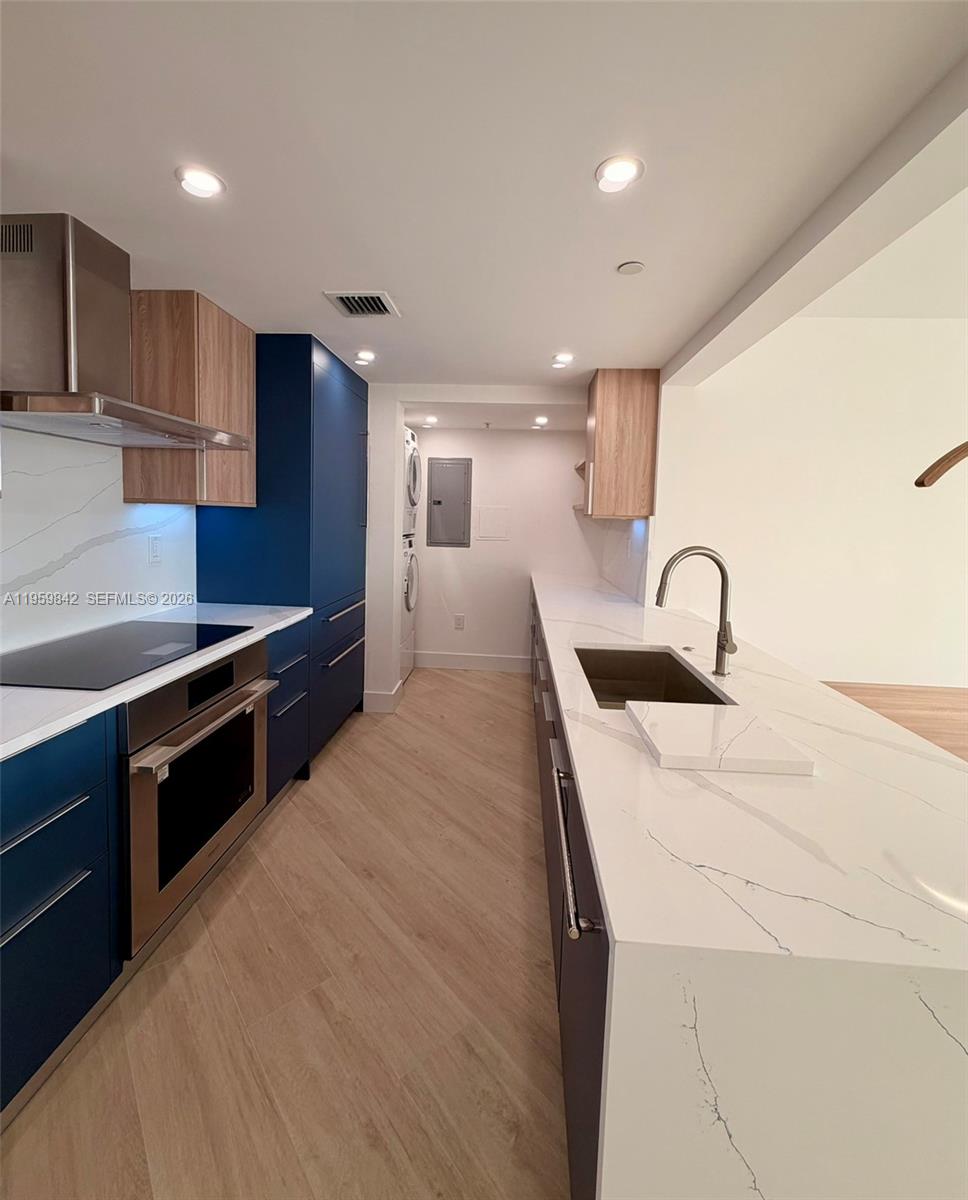 TIDES AT BRIDGESIDE SQUAR - Residential Lease