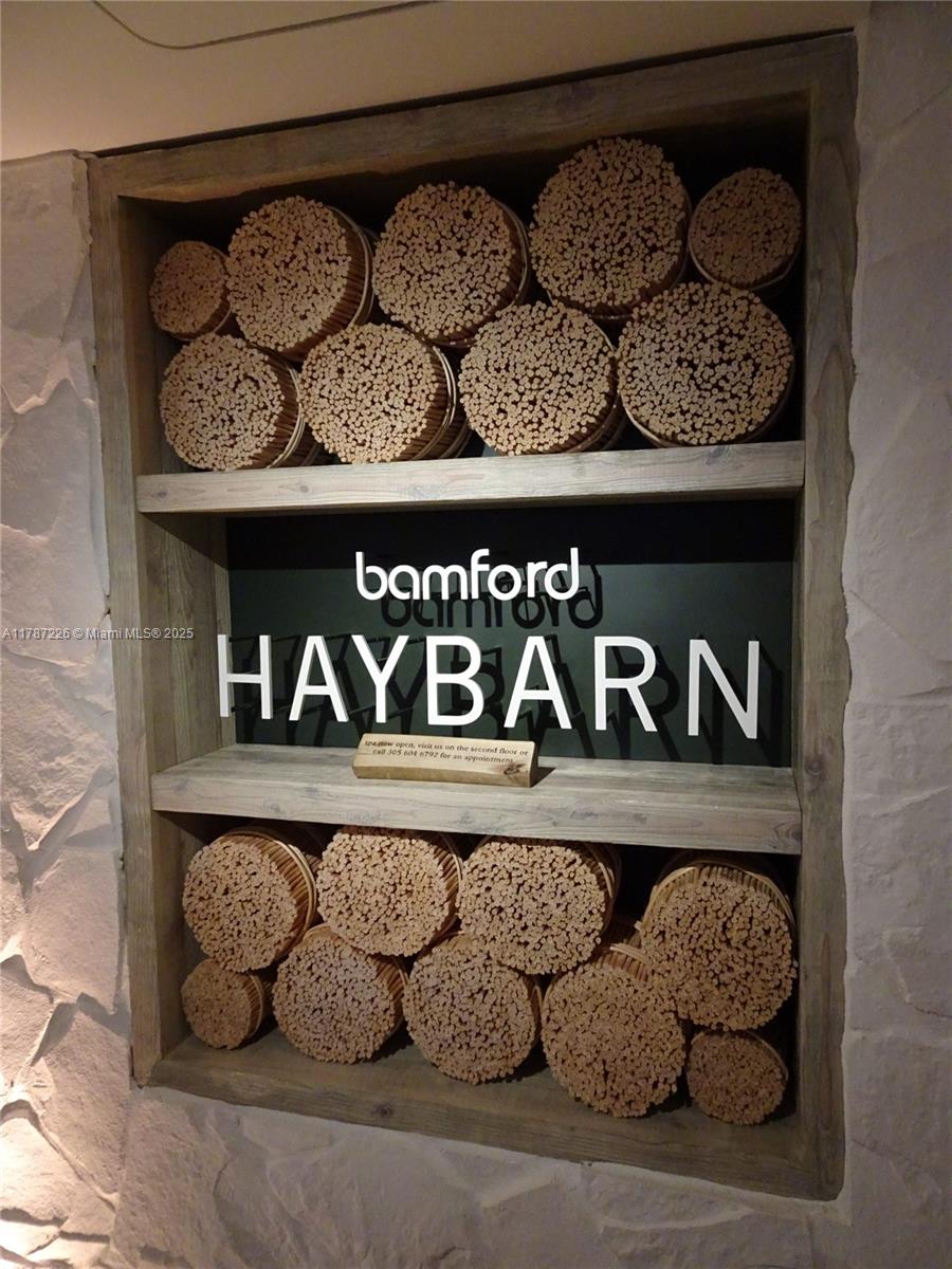 RONEY PALACE CONDO - Residential Lease