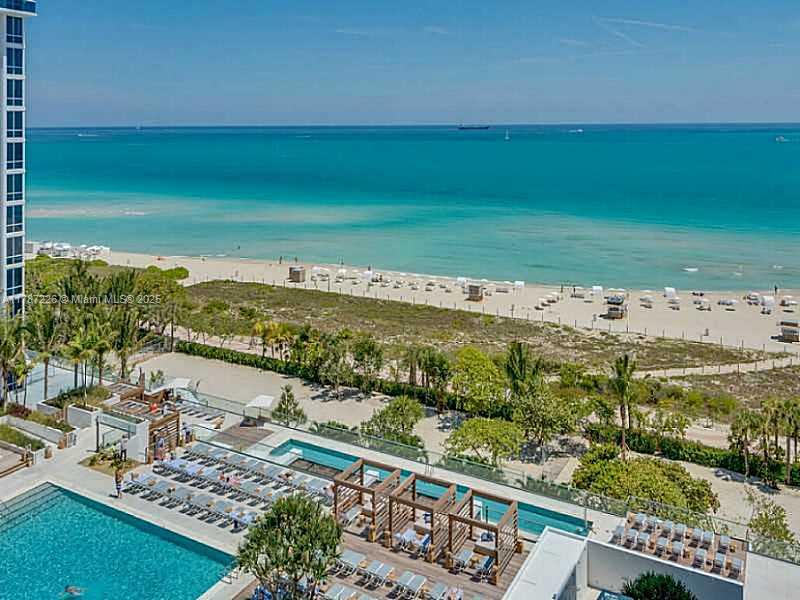 RONEY PALACE CONDO - Residential Lease