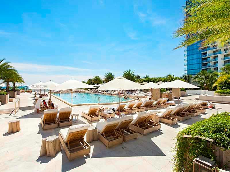 RONEY PALACE CONDO - Residential Lease