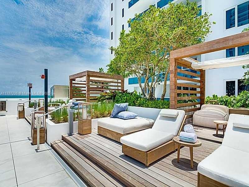 RONEY PALACE CONDO - Residential Lease