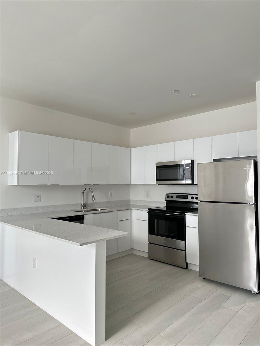 909 E 24th St 201