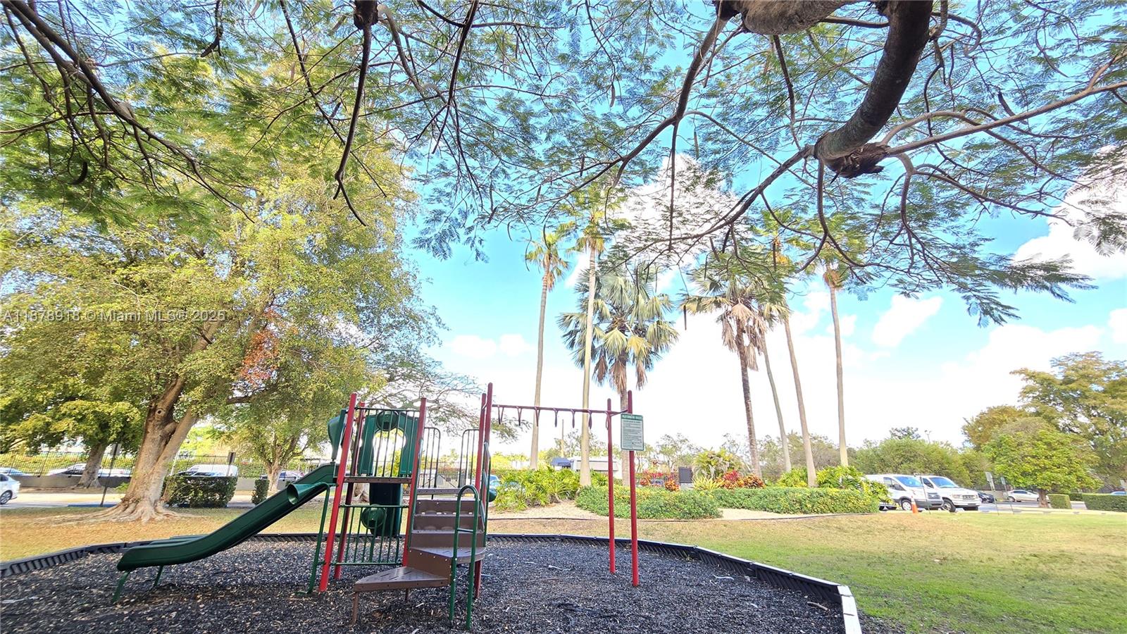 PARADISE POINTE CONDO - Residential Lease