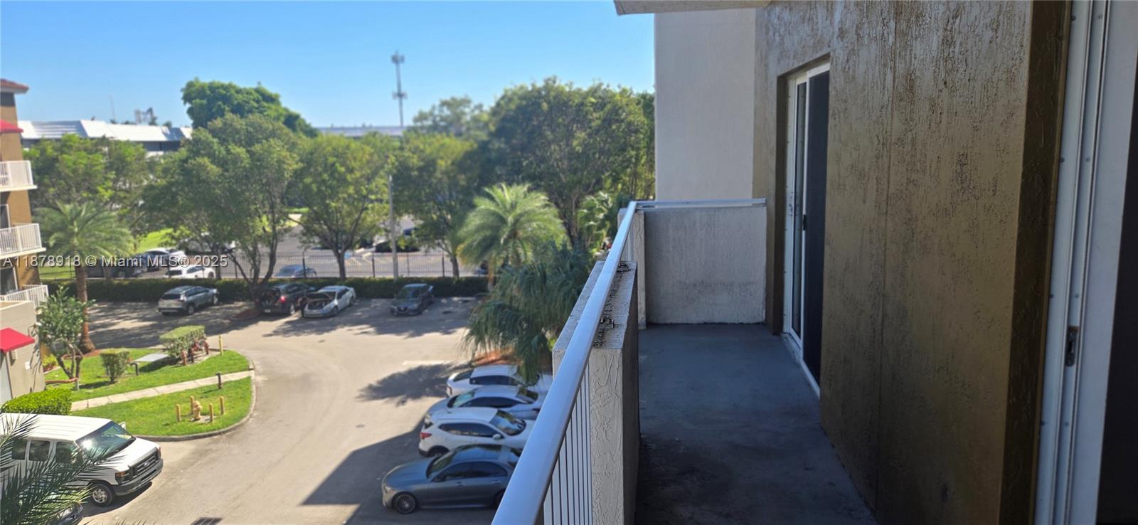 PARADISE POINTE CONDO - Residential Lease