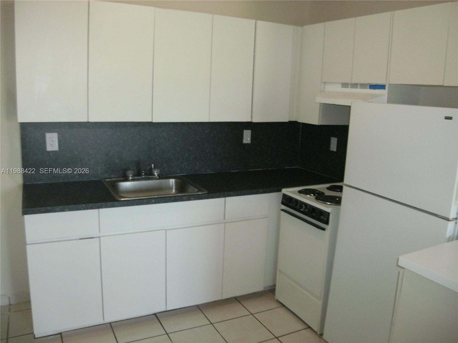 GARDEN FRONT VILLAS CONDO - Residential Lease