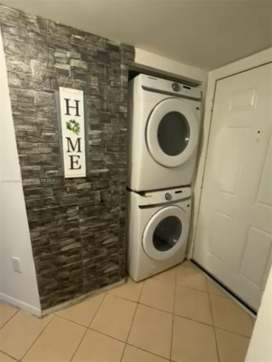 THE CITADEL CONDO - Residential Lease