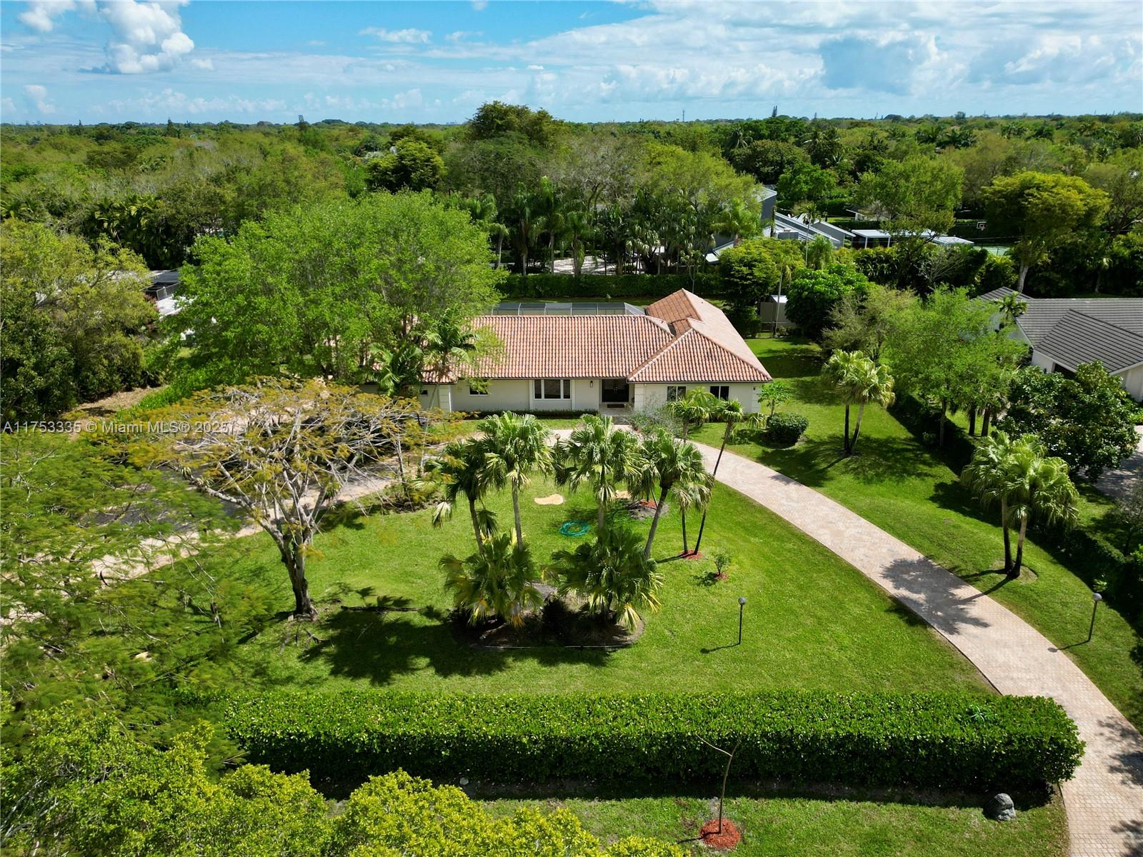 Rental Property at 11401 Sw 67th Ave, Pinecrest, Miami-Dade County, Florida - Bedrooms: 5 
Bathrooms: 4  - $12,800 MO.