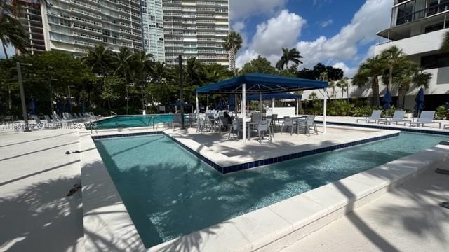 Brickell Bay Club - Residential