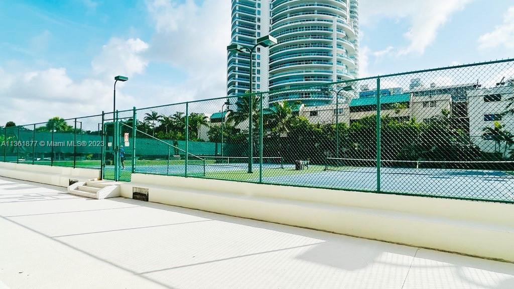 Brickell Bay Club - Residential