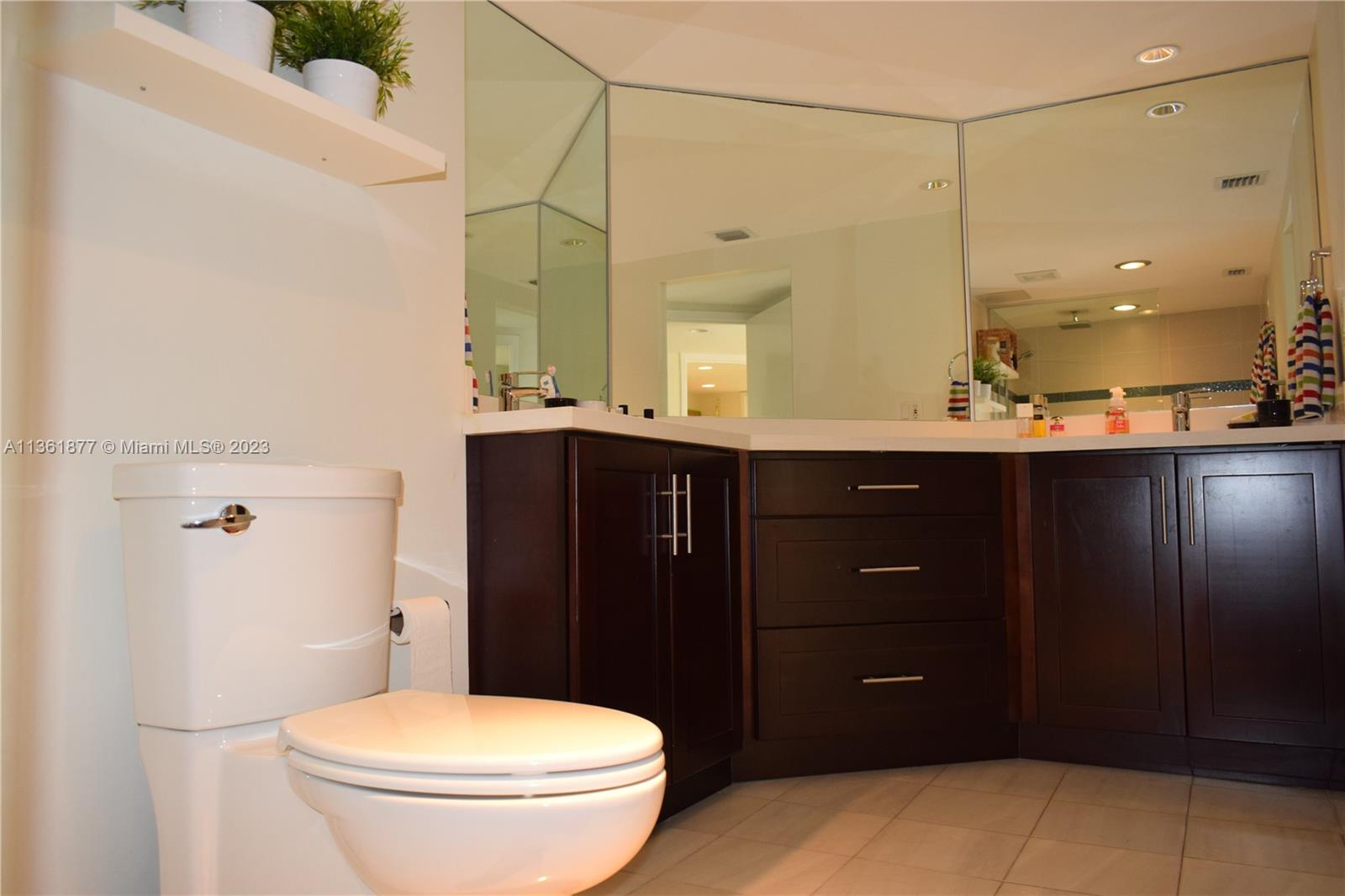 Brickell Bay Club - Residential