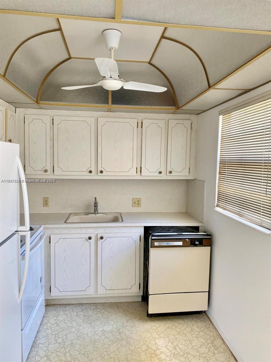MANSFIELD AT CENTURY VILL - Residential