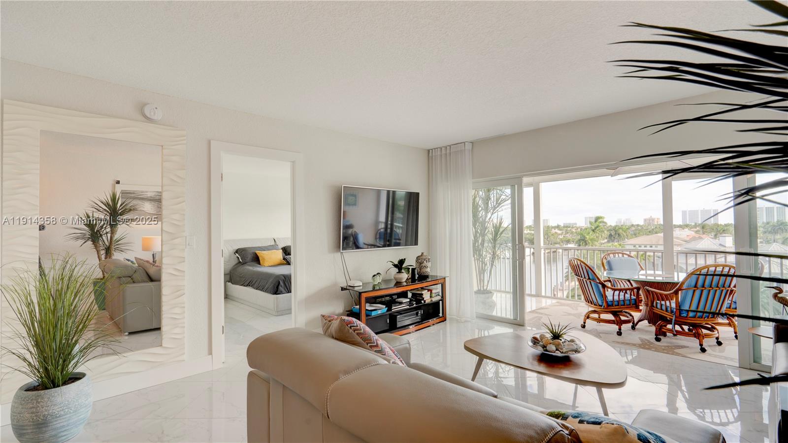 RIVER HOUSE TOWERS CONDO - Residential