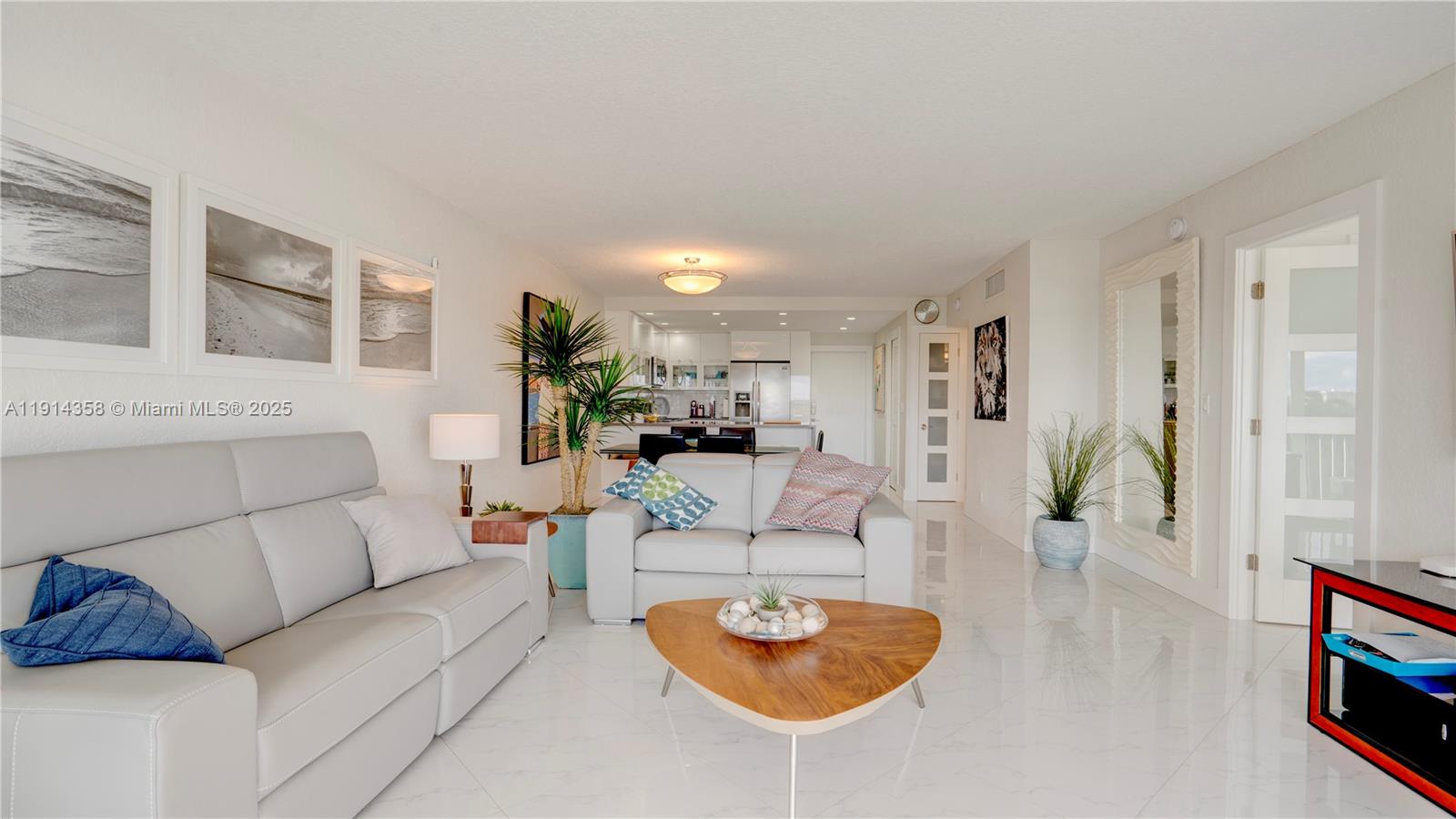 RIVER HOUSE TOWERS CONDO - Residential