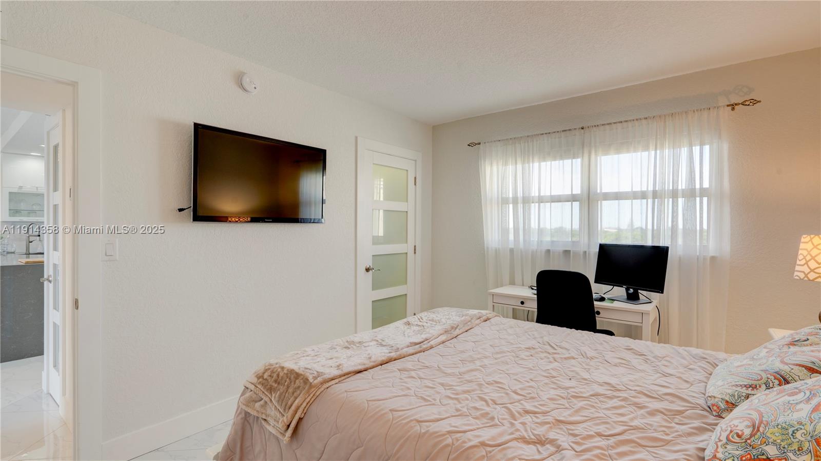 RIVER HOUSE TOWERS CONDO - Residential