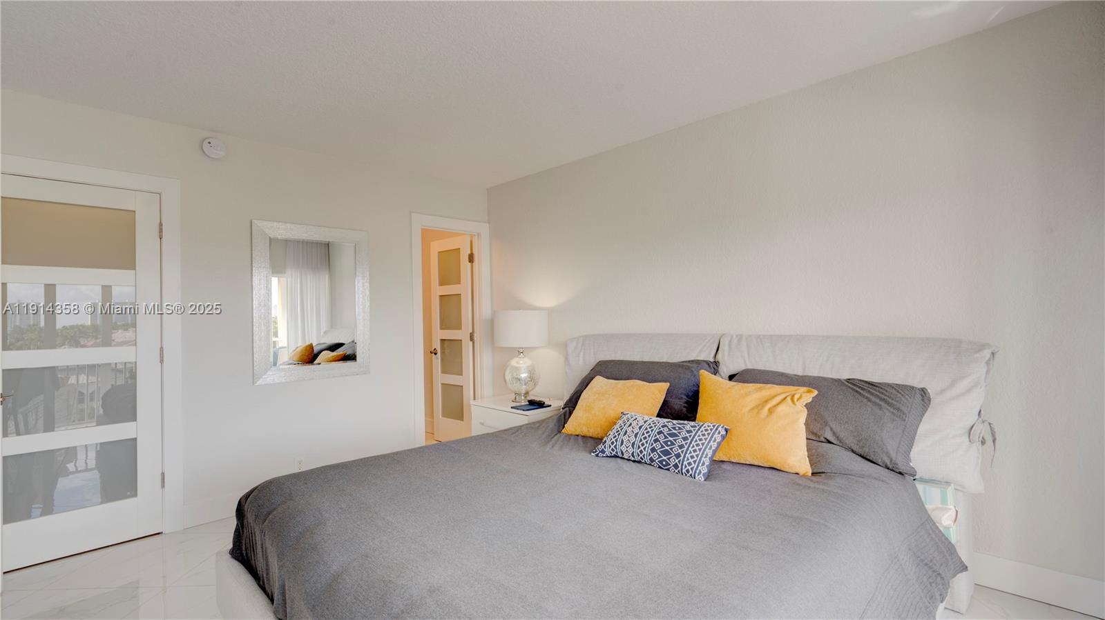 RIVER HOUSE TOWERS CONDO - Residential