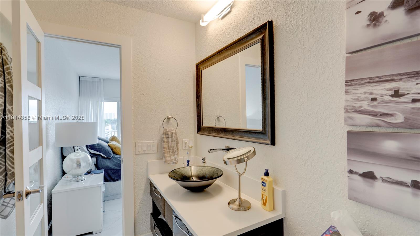 RIVER HOUSE TOWERS CONDO - Residential