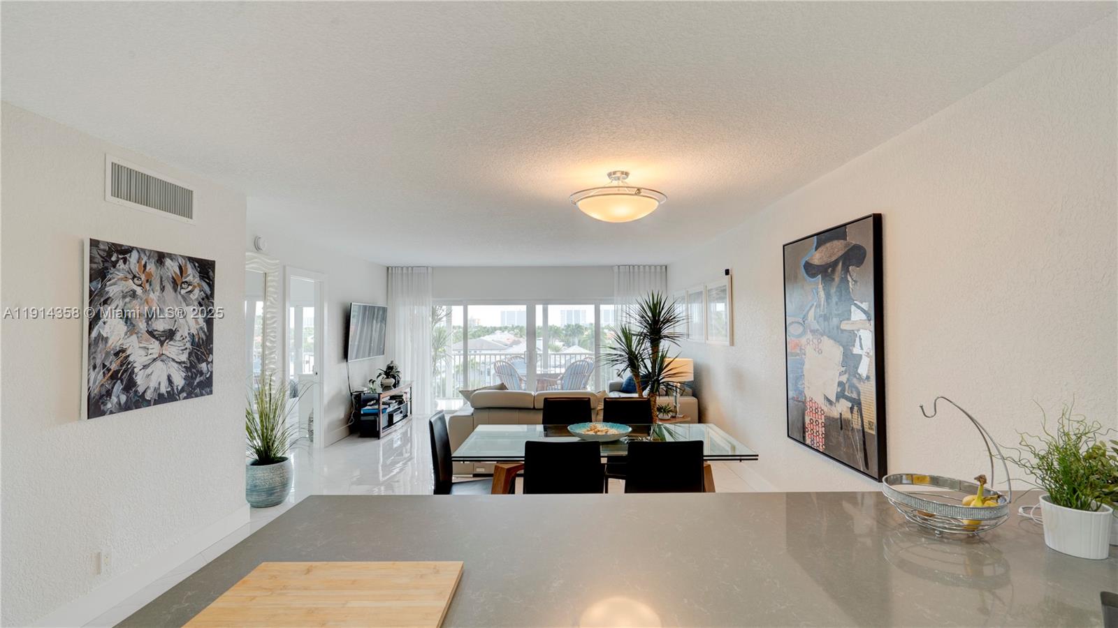 RIVER HOUSE TOWERS CONDO - Residential