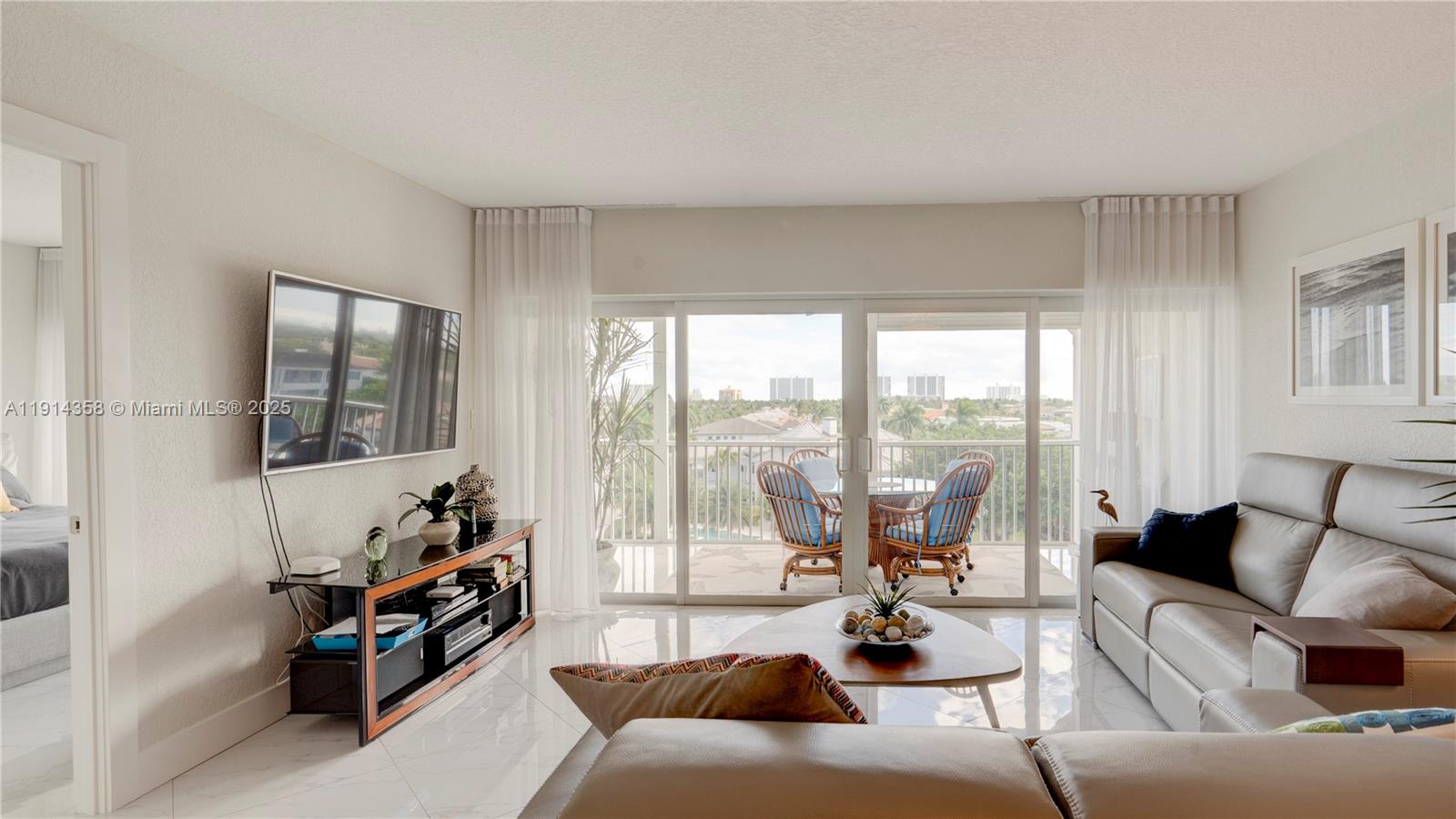 RIVER HOUSE TOWERS CONDO - Residential