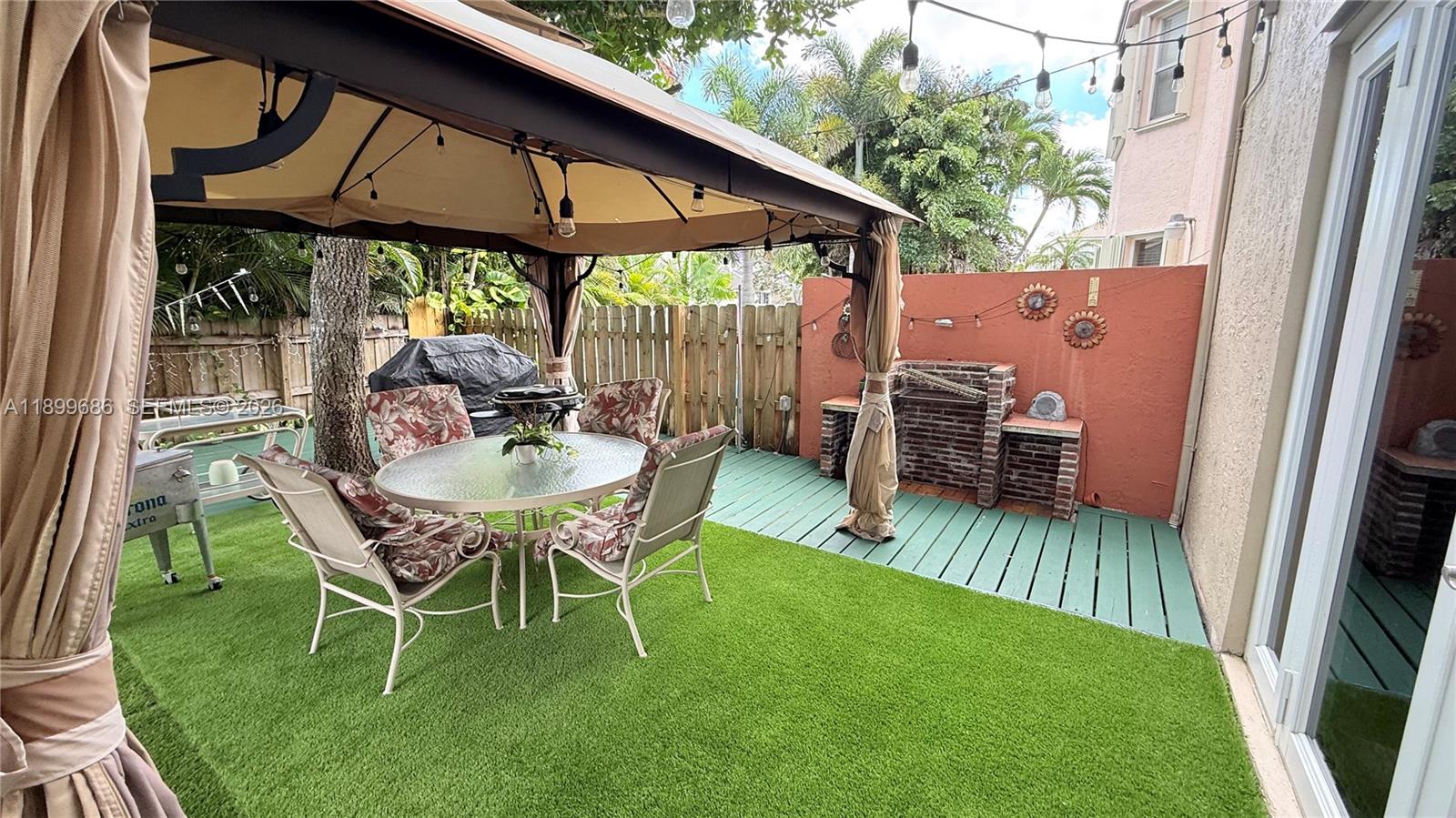 TOWNGATE - Residential