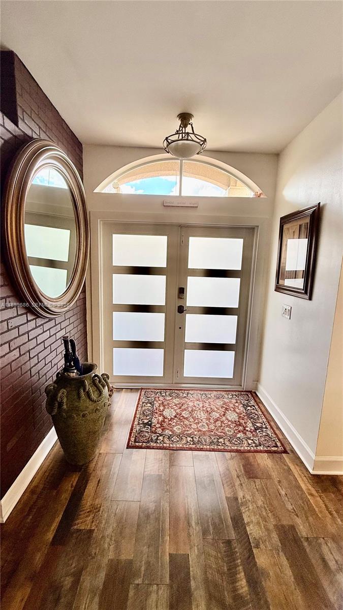 TOWNGATE - Residential