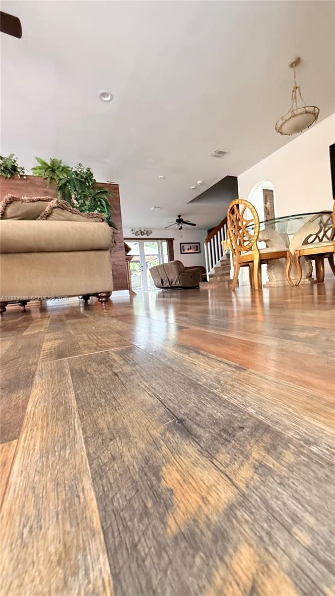 TOWNGATE - Residential