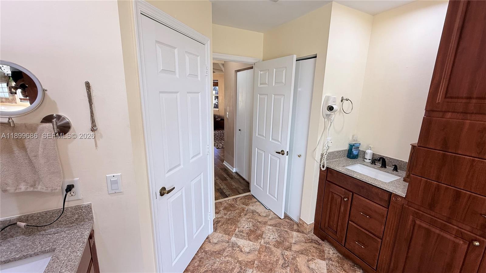 TOWNGATE - Residential