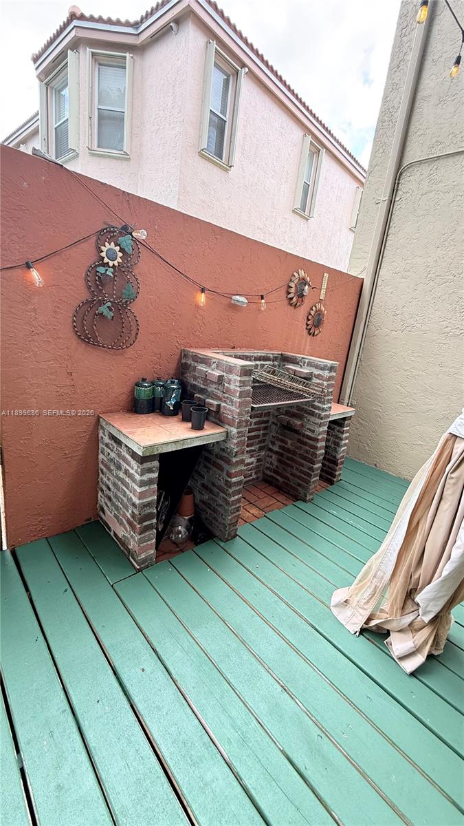 TOWNGATE - Residential