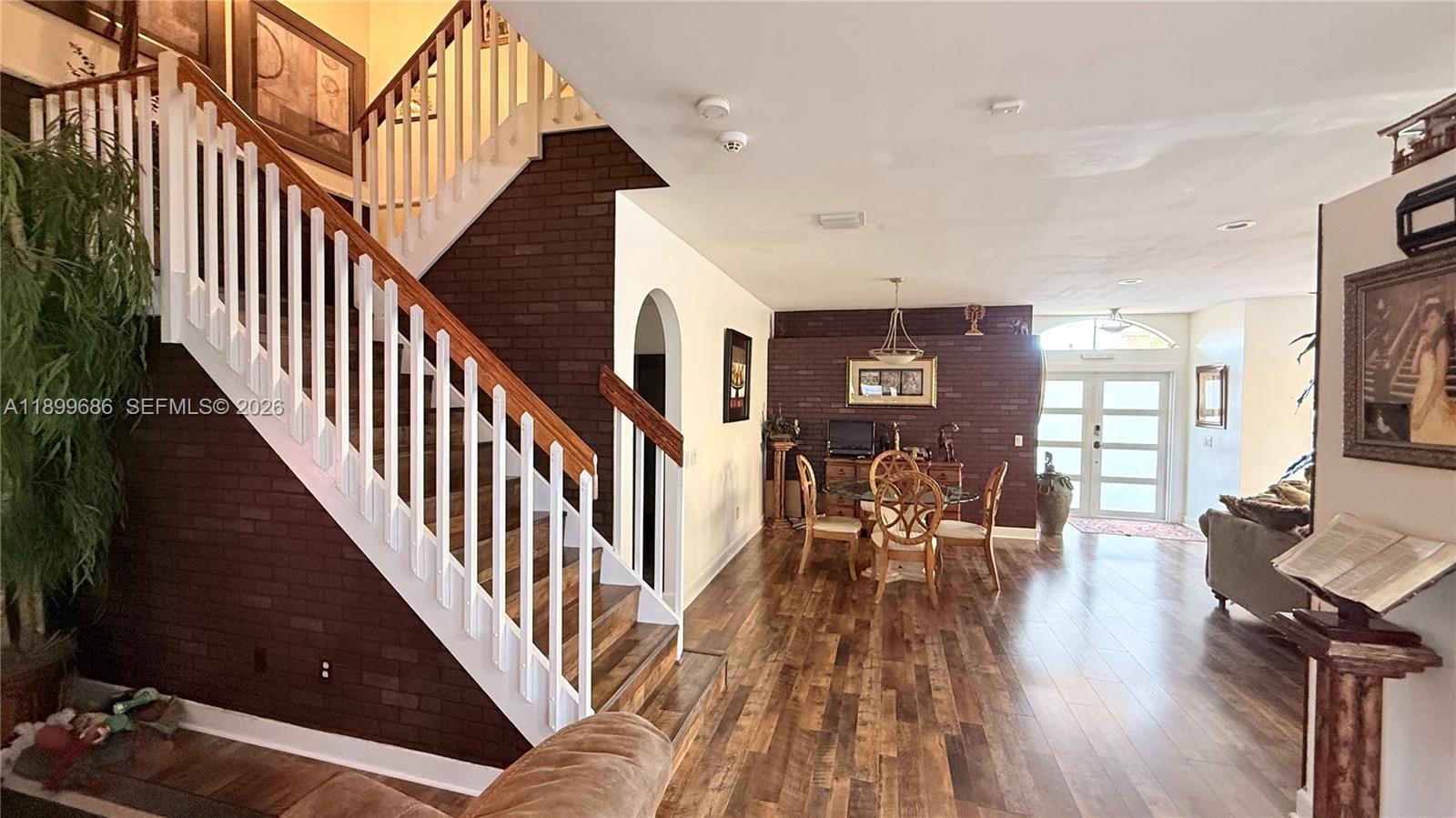 TOWNGATE - Residential