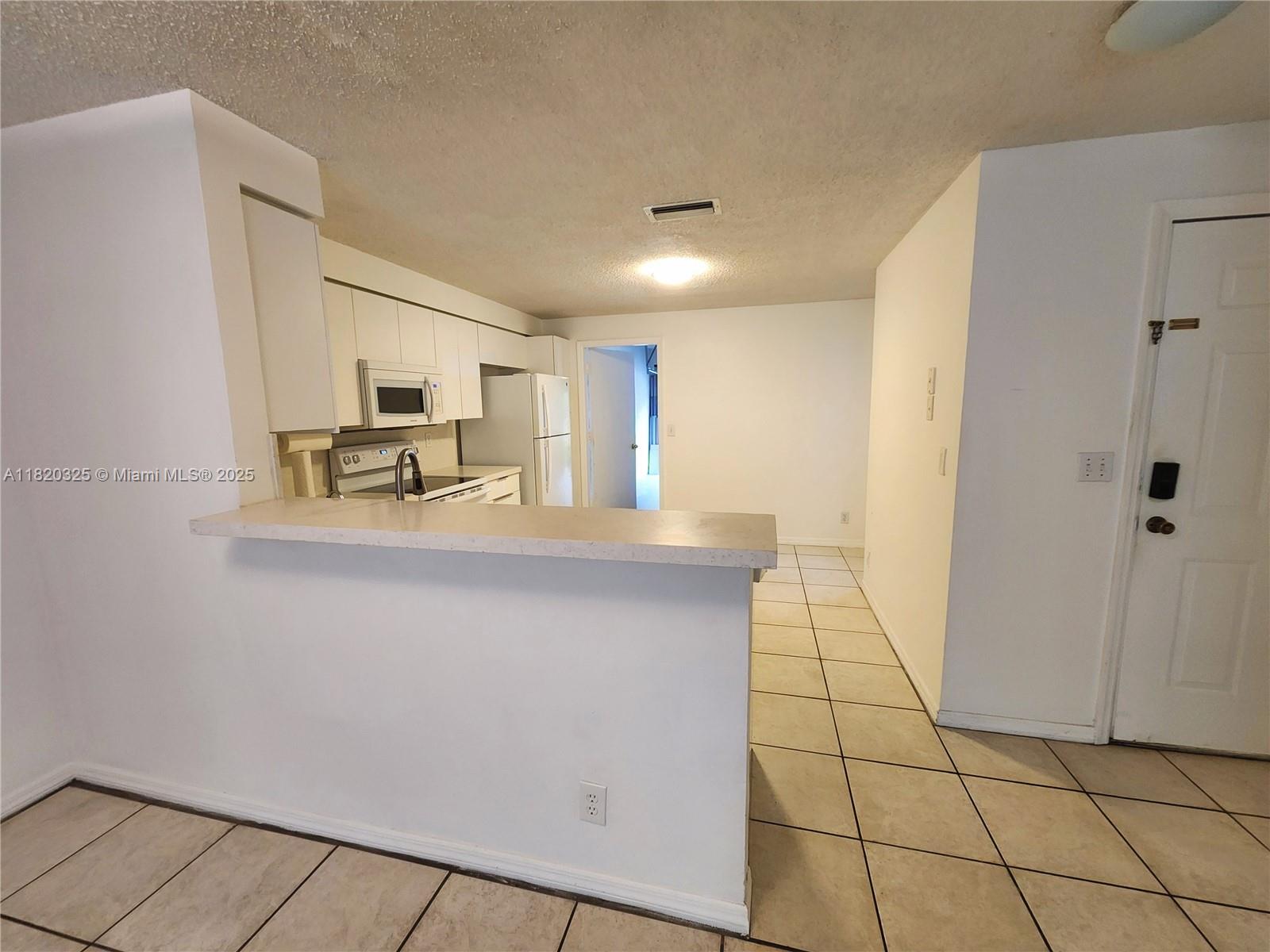 1050 Sorrento Dr 1050